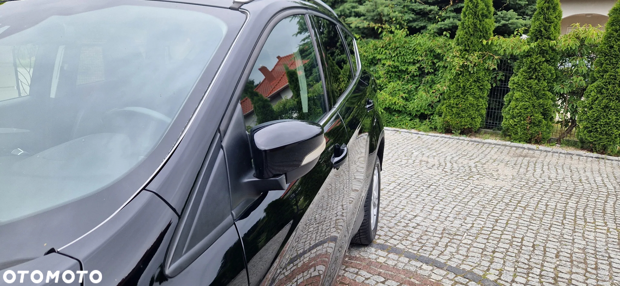 Ford Kuga 2.0 TDCi FWD Titanium Plus - 36