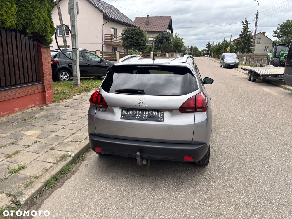 Peugeot 2008 BlueHDi 100 STOP & START Style - 6