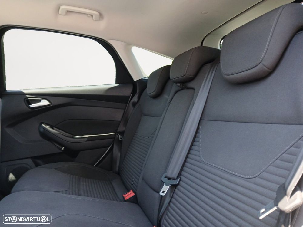Ford Focus 1.0 EcoBoost Titanium - 13