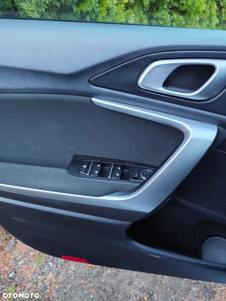 Kia Ceed 1.6 CRDi SCR L Business Line Plus - 8