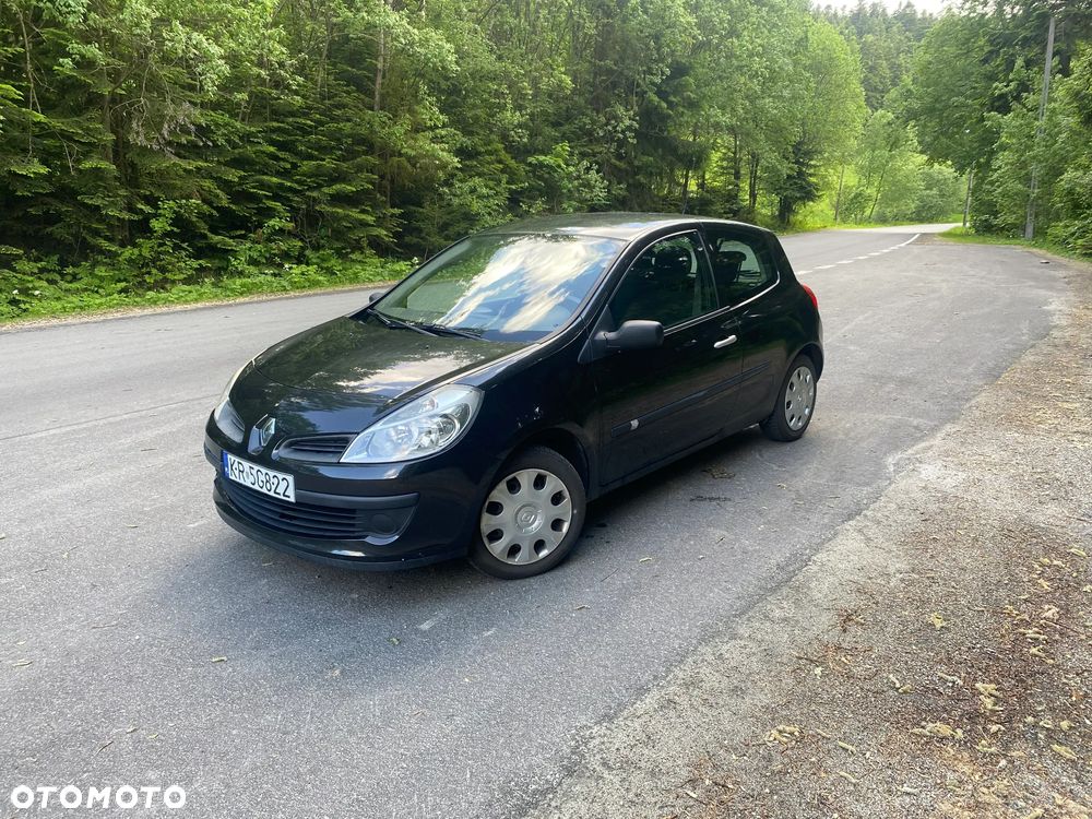 Renault Clio 1.2 16V Authentique - 1