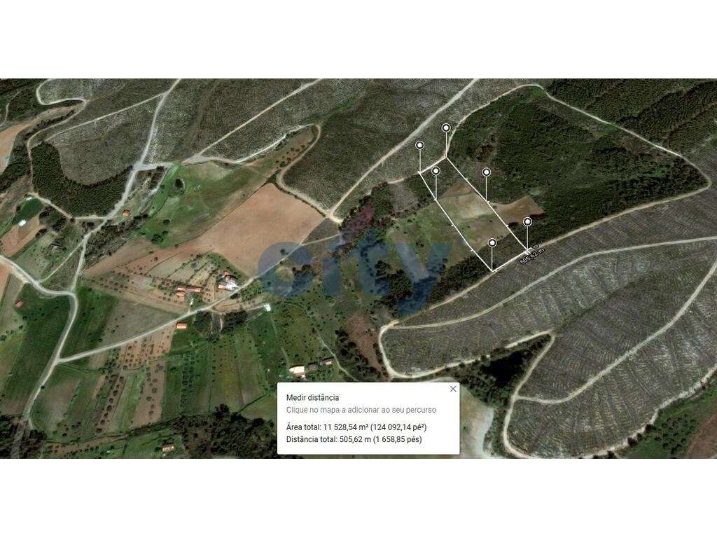 Terreno com Mina de Água em Enxames - Grande imagem: 2/15