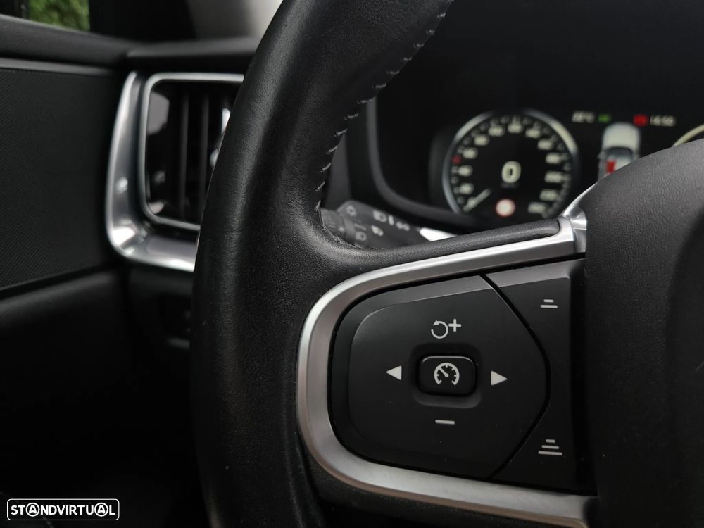 Volvo V60 2.0 D3 Momentum Plus Geartronic - 19