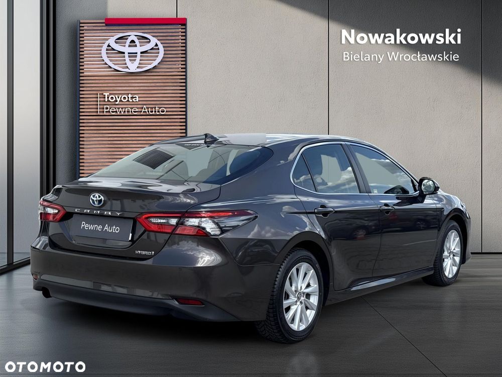 Toyota Camry 2.5 Hybrid Comfort CVT - 29