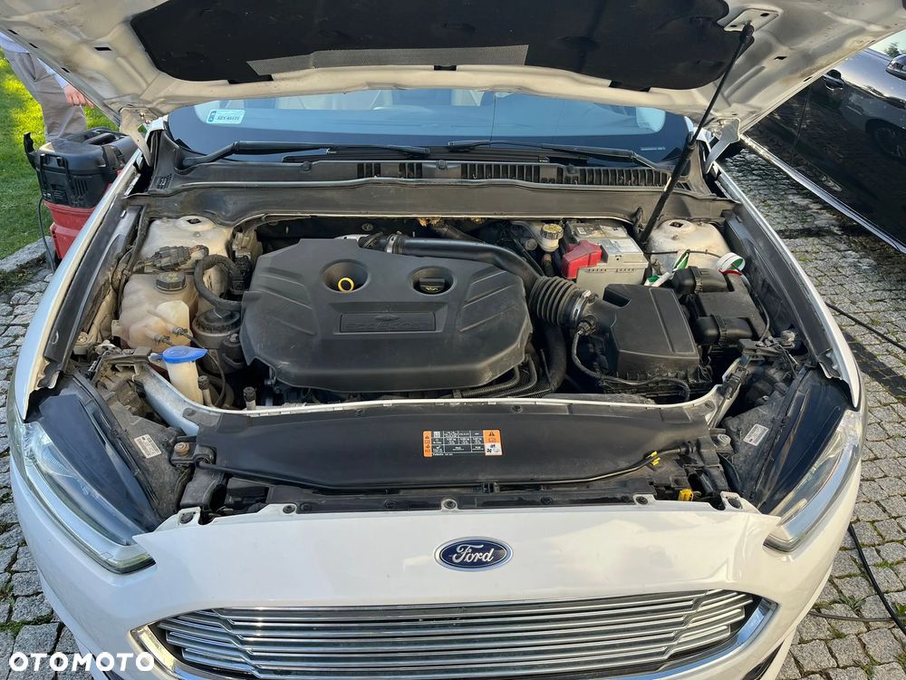 Ford Fusion - 8