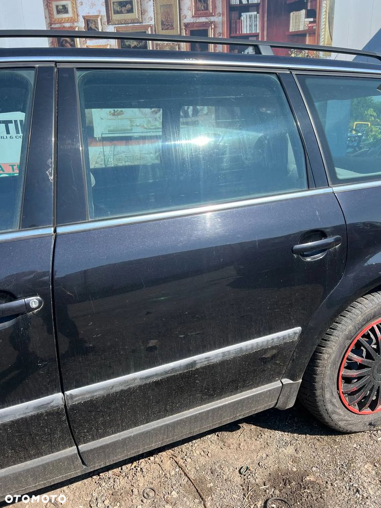 Drzwi tylne lewe Volkswagen Passat B5 lift KOMBI !! Czarne, kompletne !! KOMBI - 1