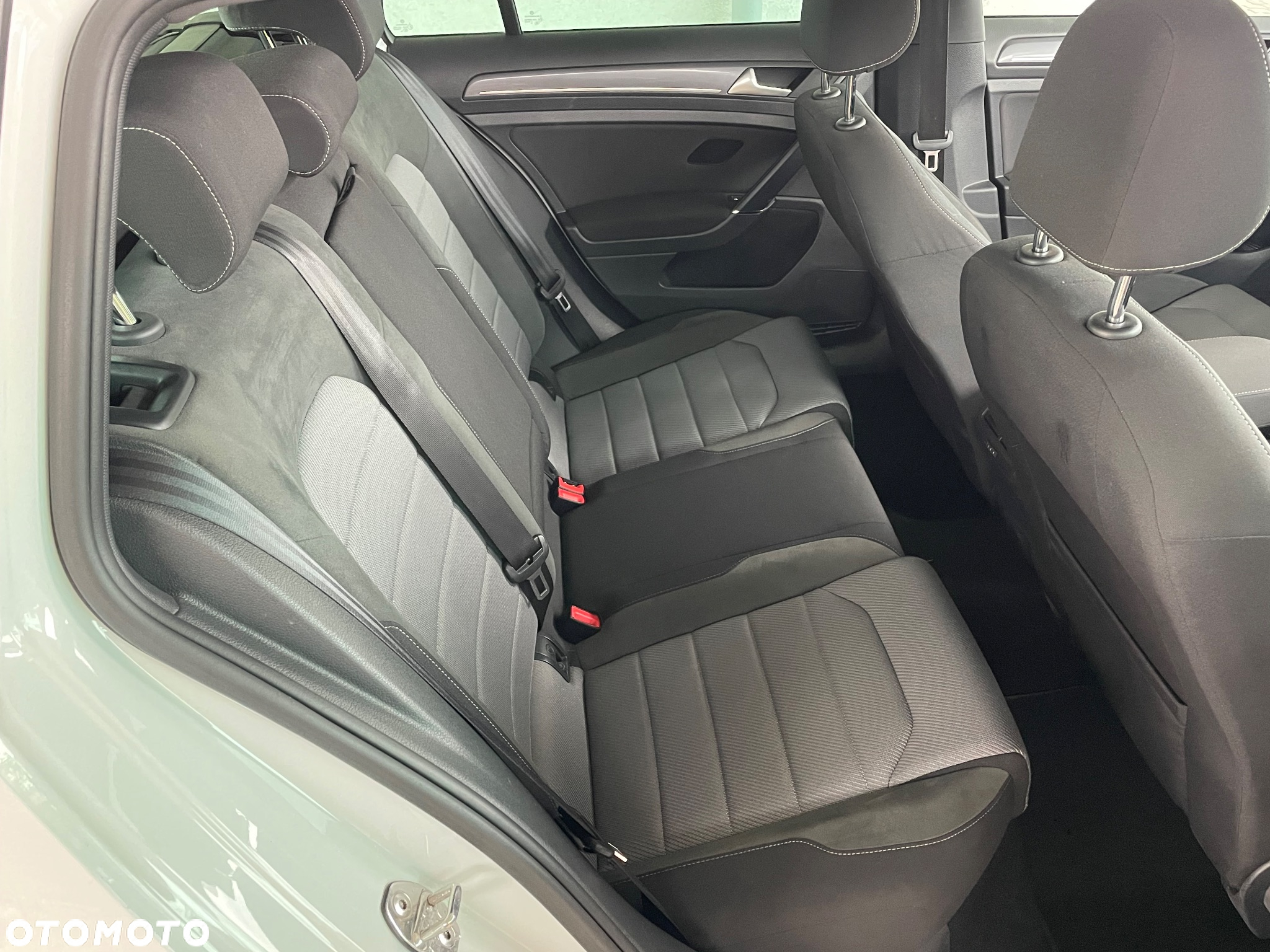 Volkswagen Golf - 20