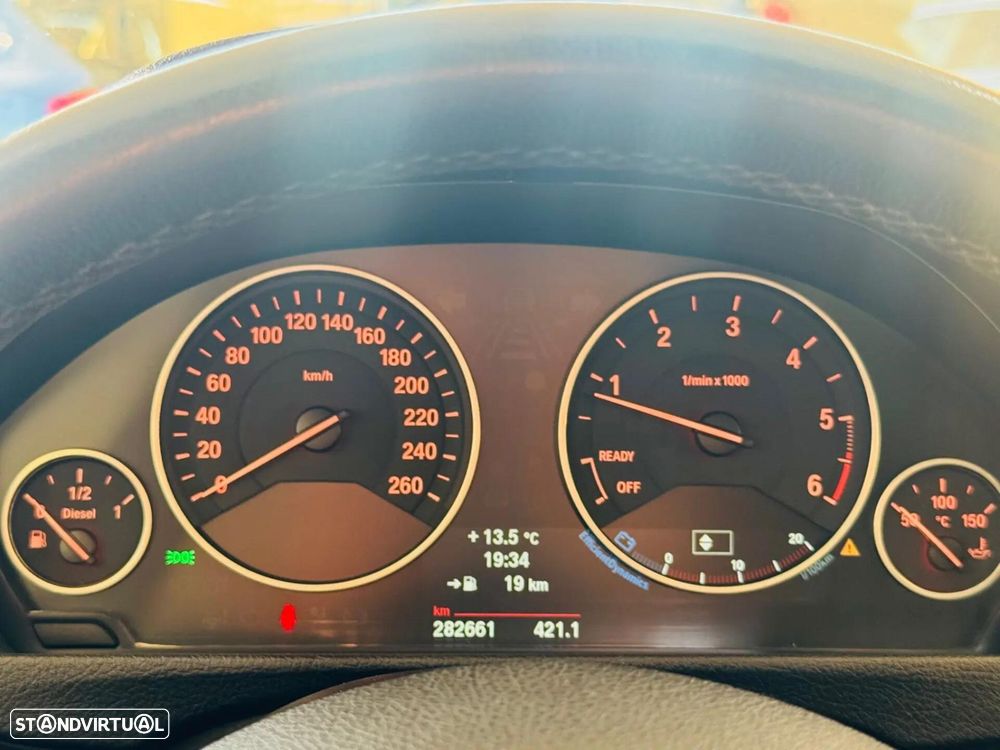BMW 320 d Sport Line - 30
