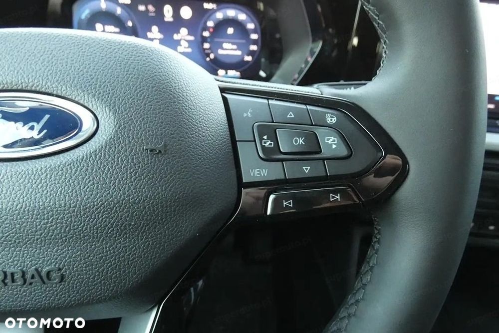 Ford Transit Connect - 13