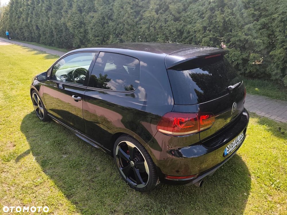 Volkswagen Golf - 15