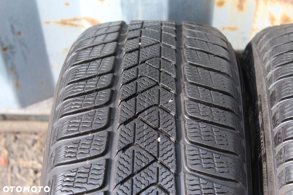 2x 225/55R17 PIRELLI WINTER SOTTOZERO 3 MOE RSC 97H 21r 7mm - 2