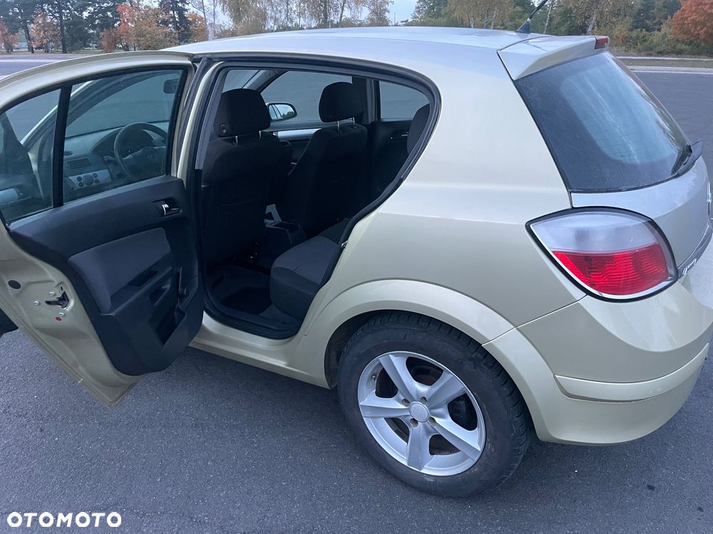 Opel Astra - 4