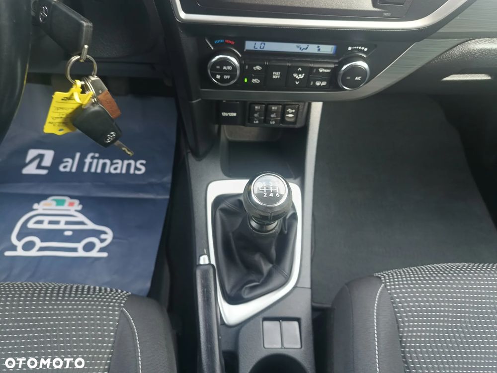 Toyota Auris 1.6 Sol - 18