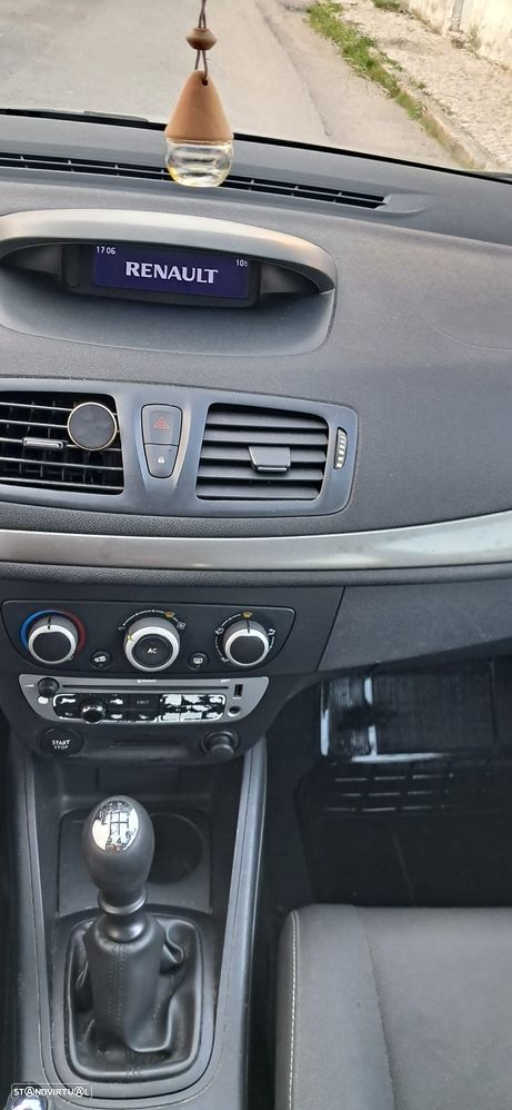 Renault Mégane 1.5 dCi Confort - 6