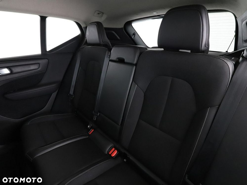 Volvo XC 40 T3 Momentum Pro - 18