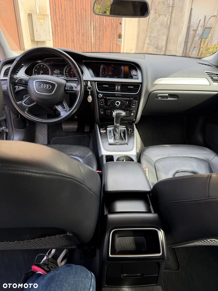 Audi A4 Limousine - 11