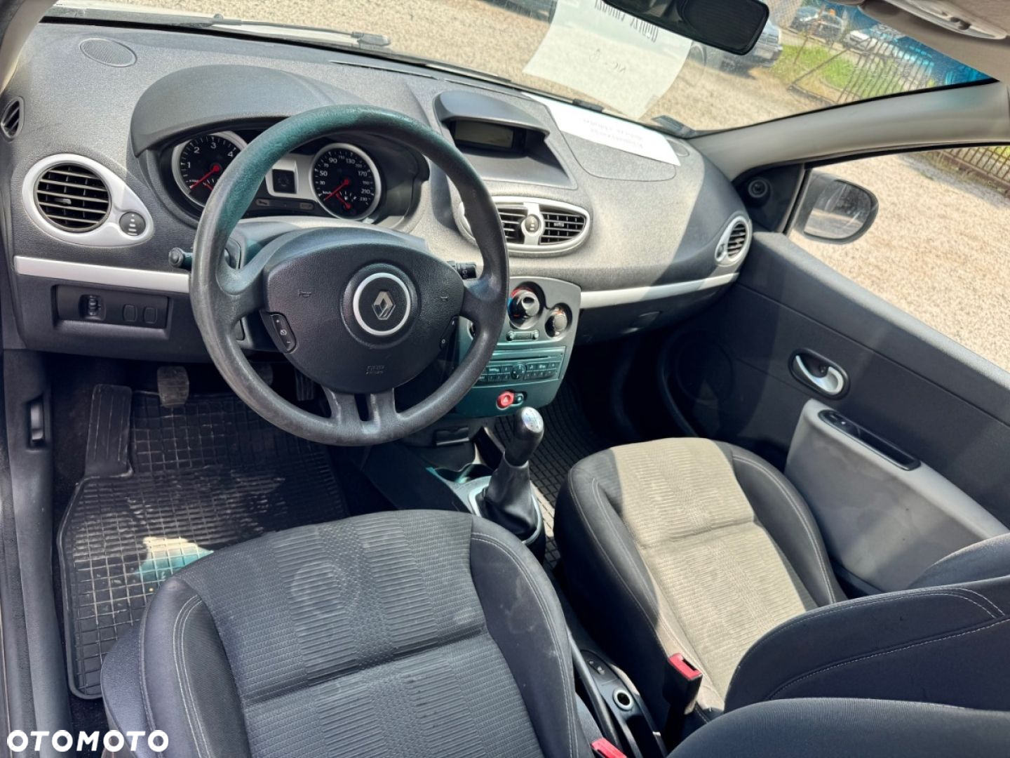 Renault Clio - 7