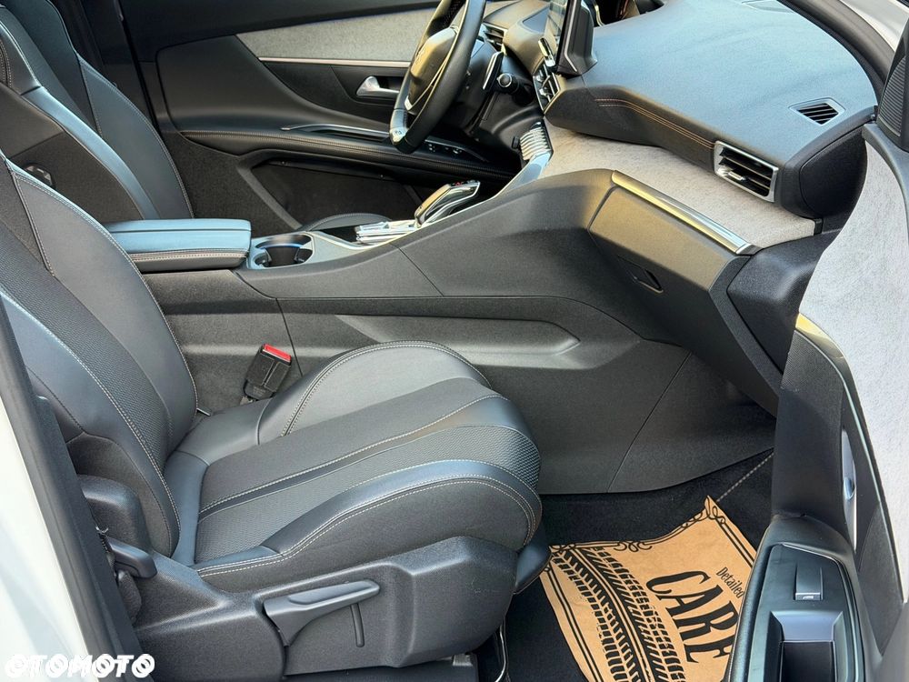Peugeot 5008 1.6 PureTech GT Line S&S EAT8 - 8