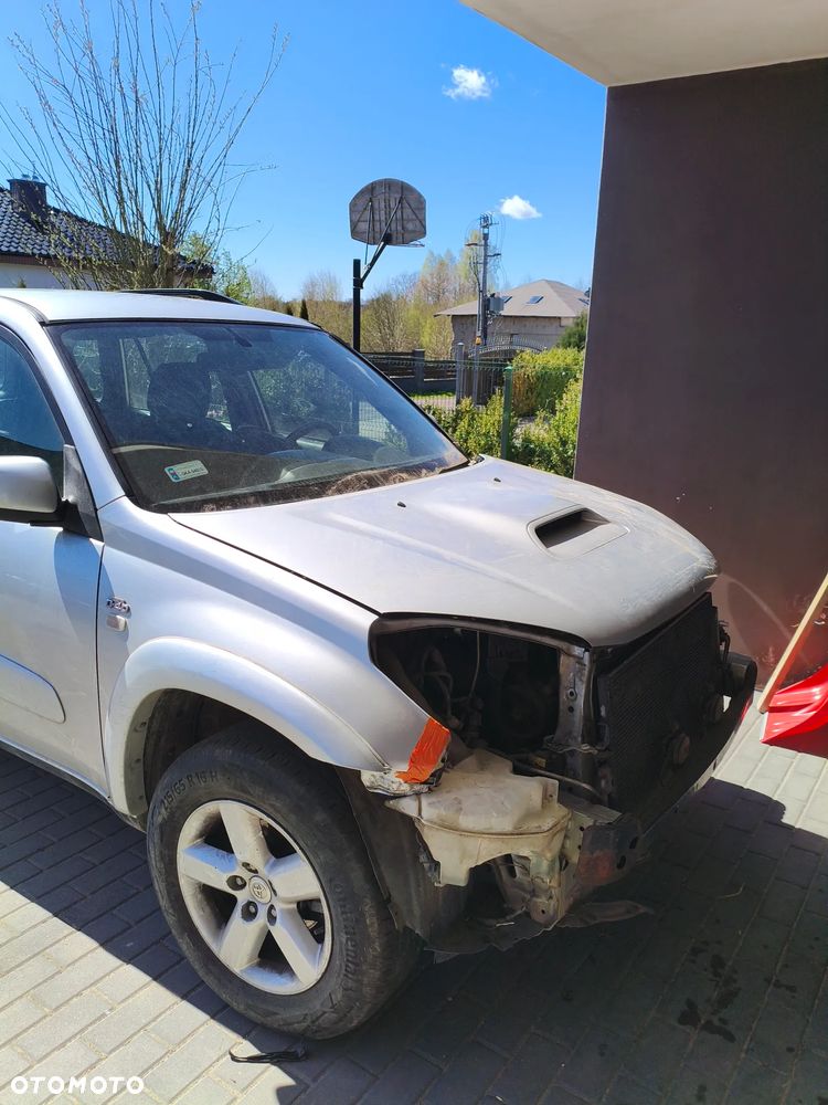 Toyota RAV4 2.0 D-4D 4x4 - 8