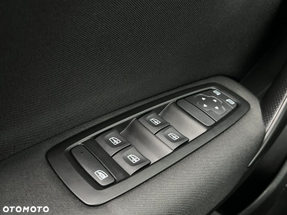 Renault Megane 1.3 TCe FAP Limited - 29