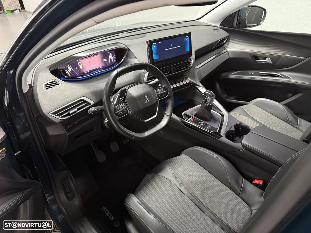 Peugeot 5008 1.2 PureTech Allure — fotografia 11
