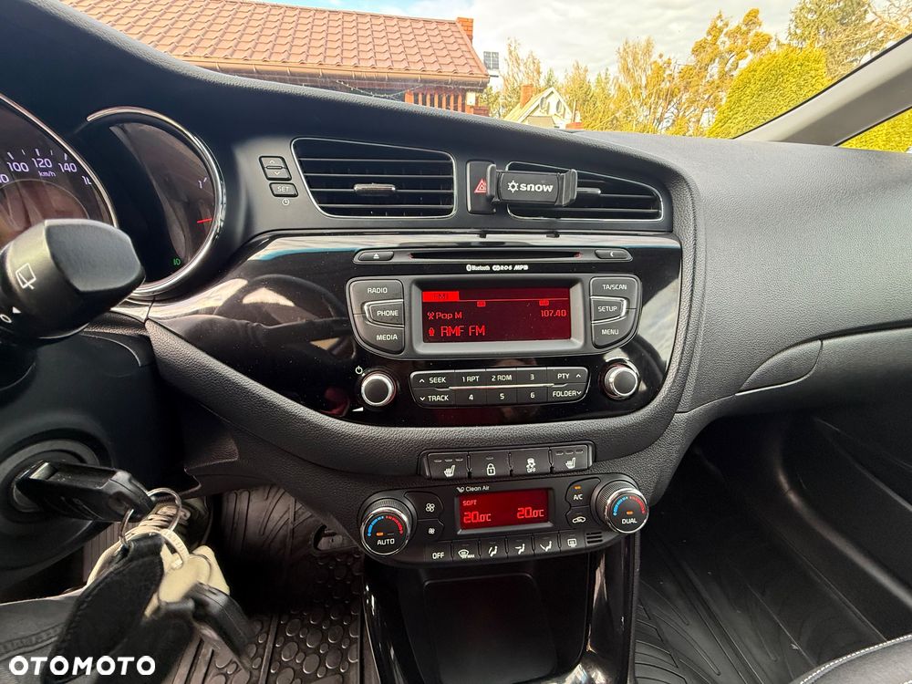Kia Ceed - 22