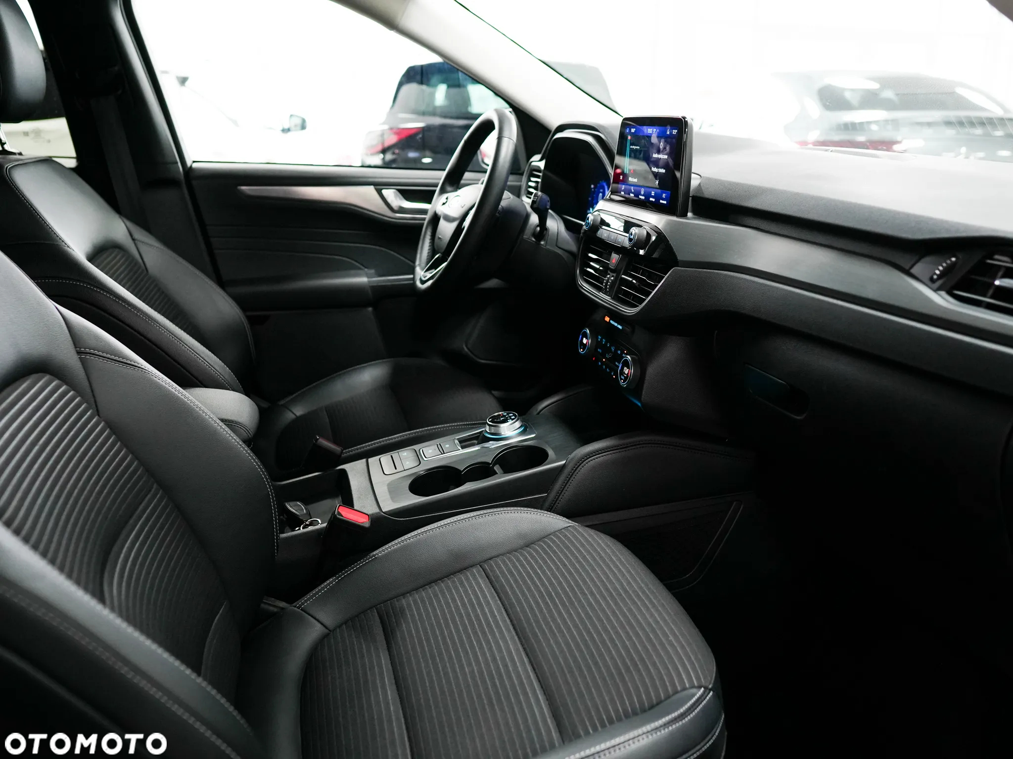 Ford Kuga - 30