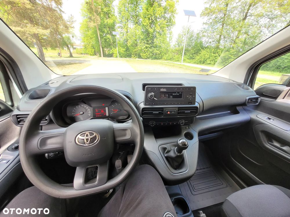 Toyota Proace City ładowność 900 kg L1 - 17