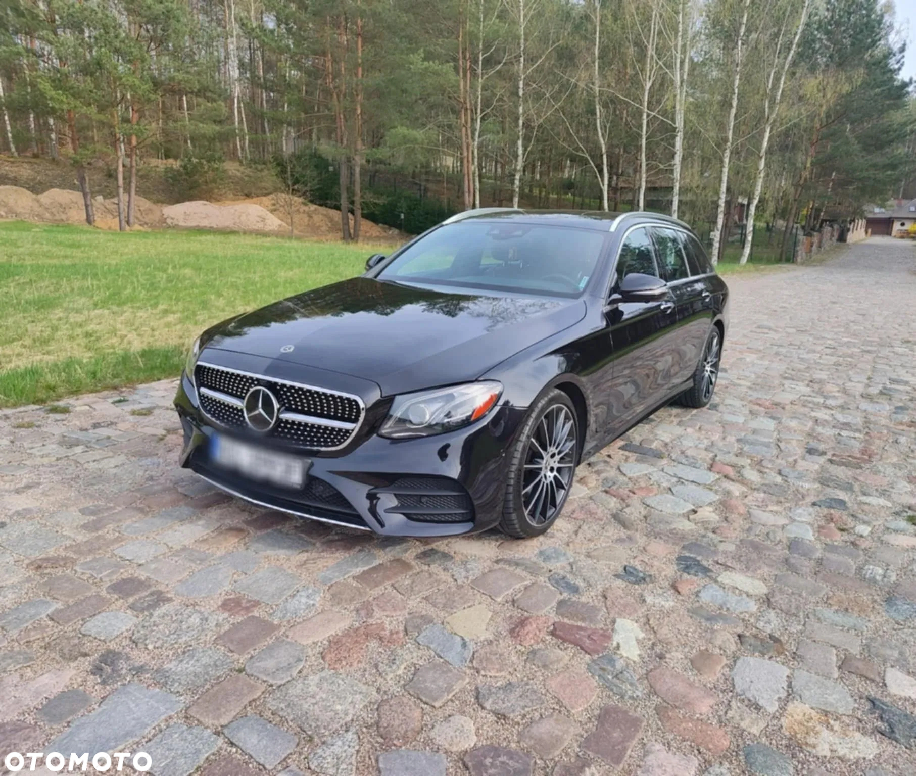 Mercedes-Benz Klasa E 400 4Matic T 9G-TRONIC AMG Line - 12