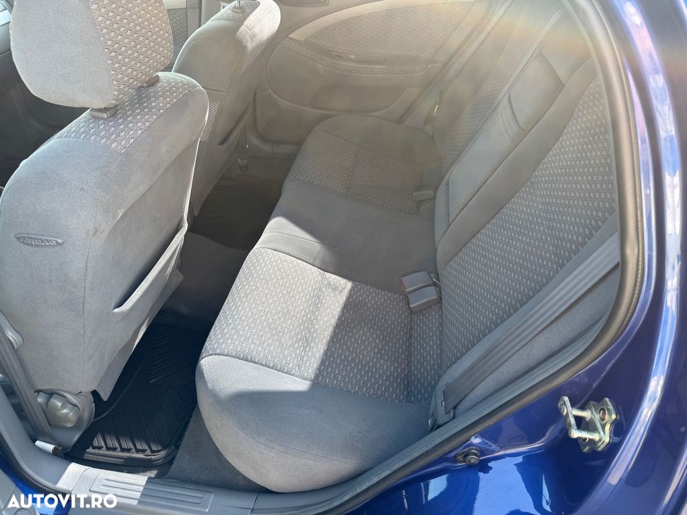 Daewoo Lacetti 1.6i SX - 17
