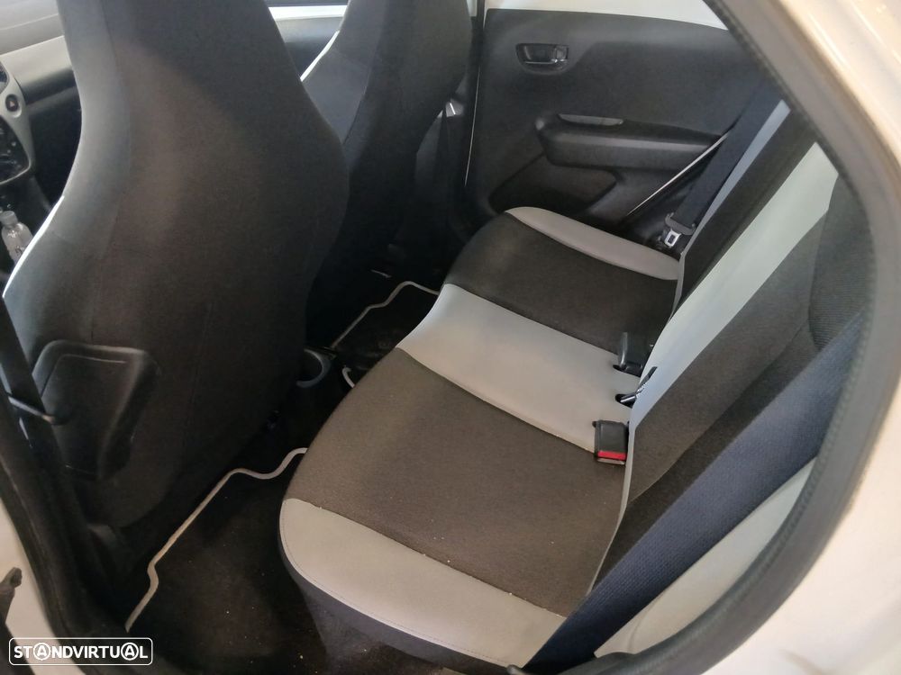 Toyota Aygo 1.0 X-Play Plus+X-Touch - 4