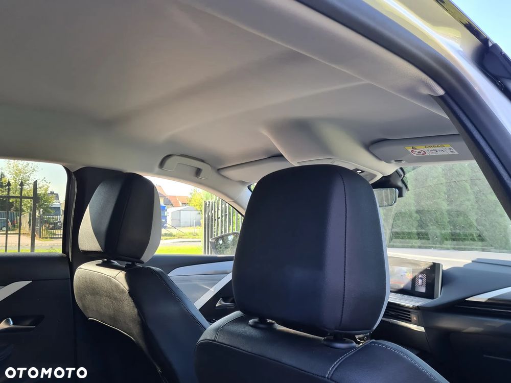 Opel Astra 1.2 Turbo GS Line - 18