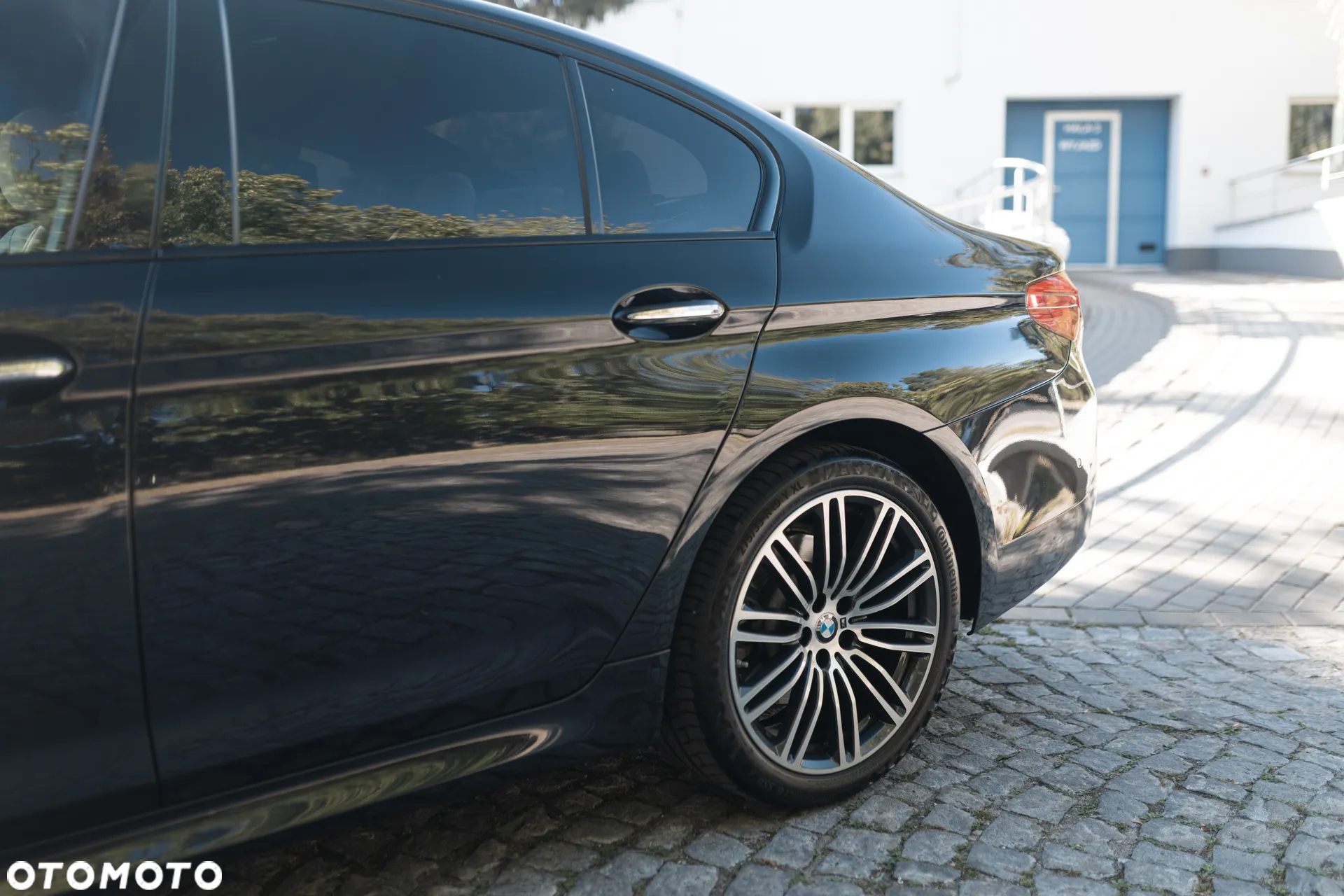 BMW Seria 5 520d xDrive Sport - 3