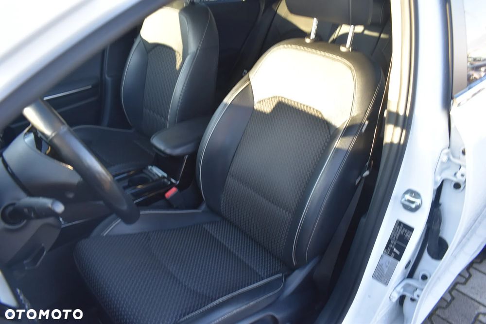 Kia Ceed 1.6 GDI PHEV L DCT - 11