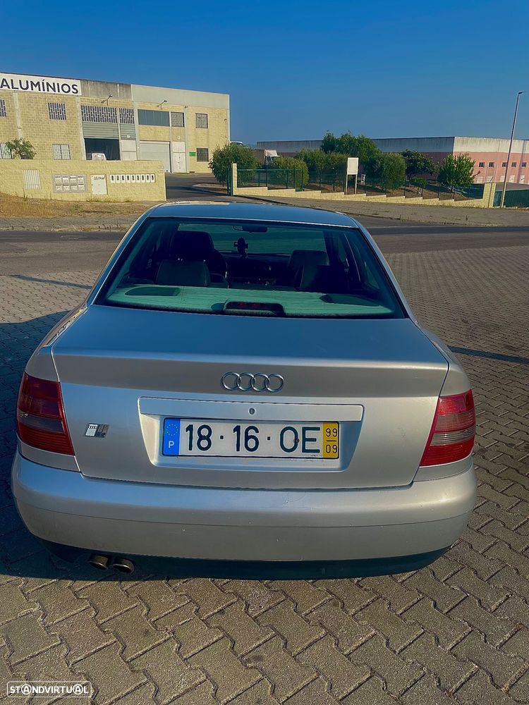 Audi A4 1.8 Turbo Sport - 6