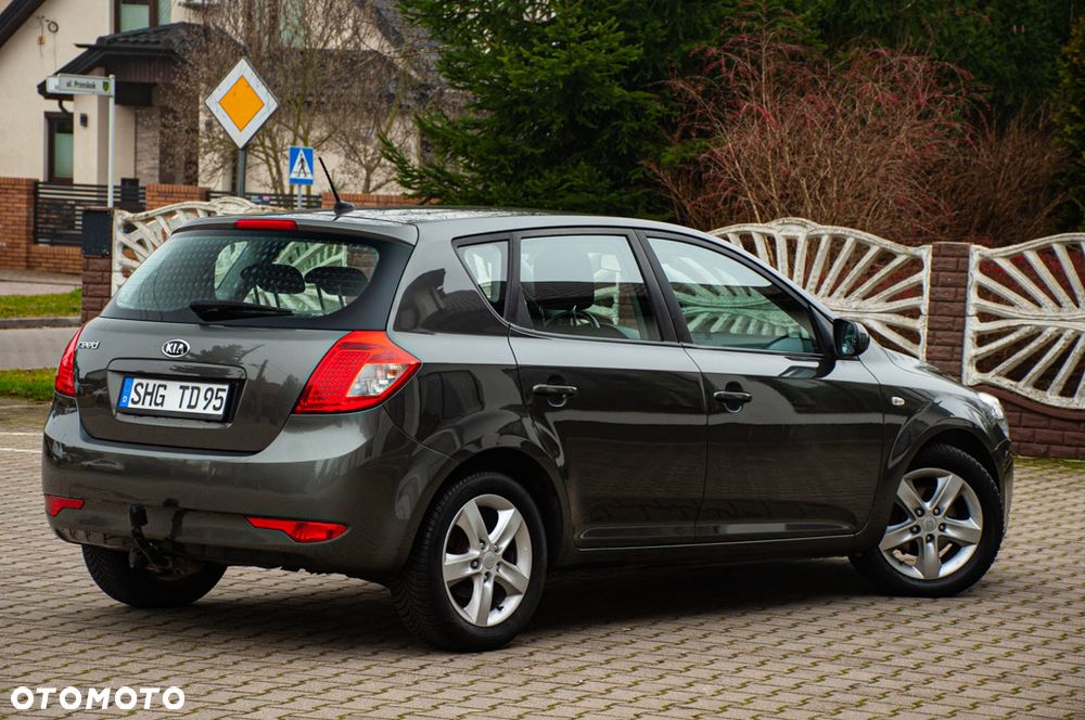 Kia Ceed 1.6 CVVT LX - 18