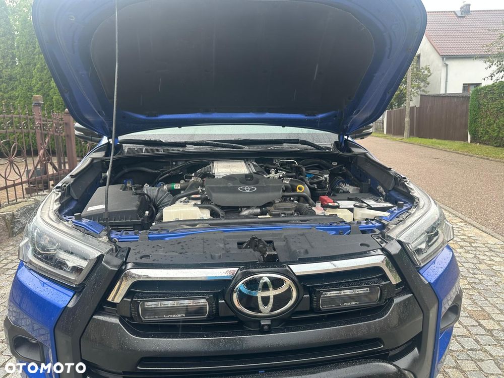 Toyota Hilux 2.8 D-4D Double Cab Invincible Sport 4x4 - 27