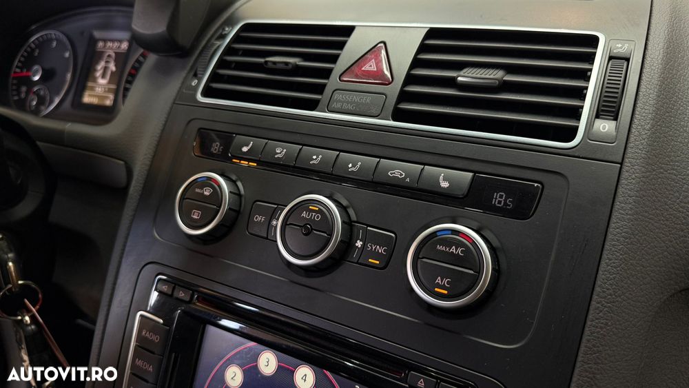 Volkswagen Touran 2.0 TDI BlueMotion Technology Highline - 19