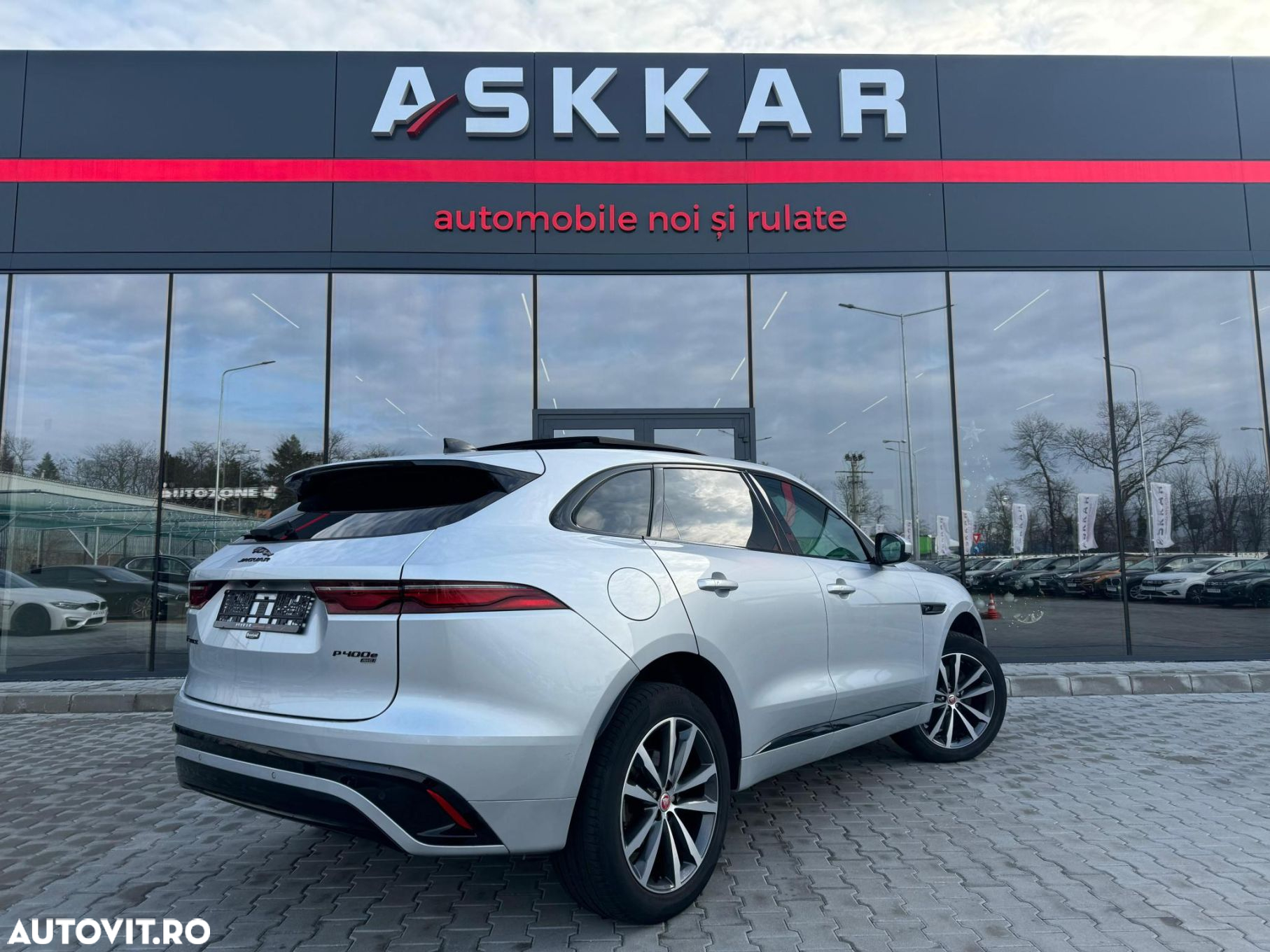 Jaguar F-Pace P400e AWD R-Dynamic SE - 5