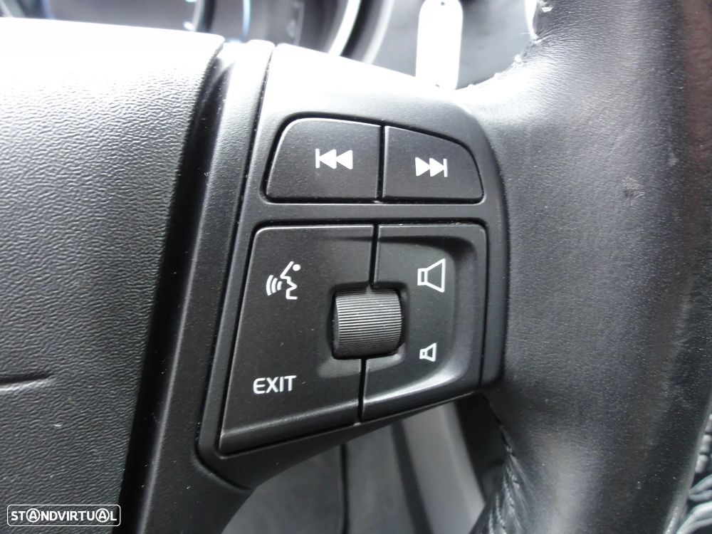 Volvo V40 D2 Momentum - 16