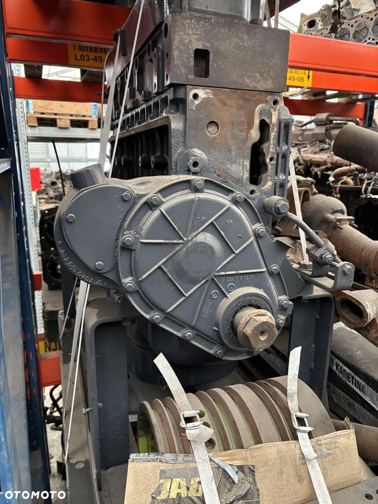 Mercedes OM 352 OM 352 5,7 L Silnik Blok Pokrywa CZĘŚCI 3520150201 3621880102 - 1