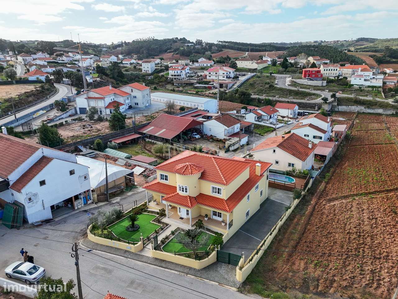 Moradia T5 com Garagem e Piscina em Miragaia, Lourinhã - Grande imagem: 3/57