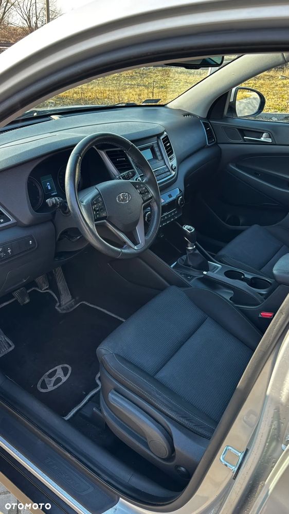 Hyundai Tucson 1.6 GDI BlueDrive Comfort 2WD - 25