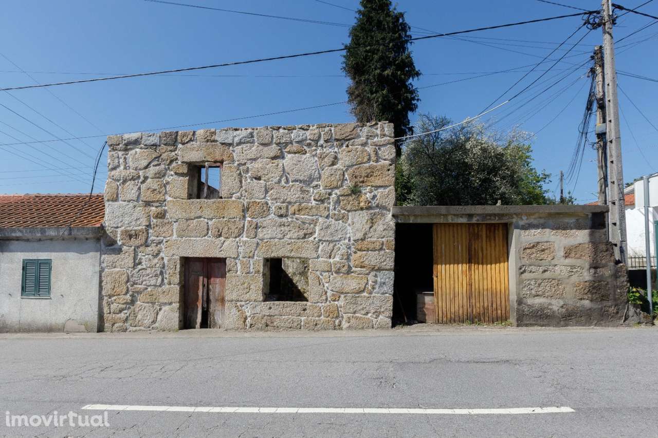 Moradia para Restaurar T3 Venda em Gondar,Guimarães - Grande imagem: 2/9
