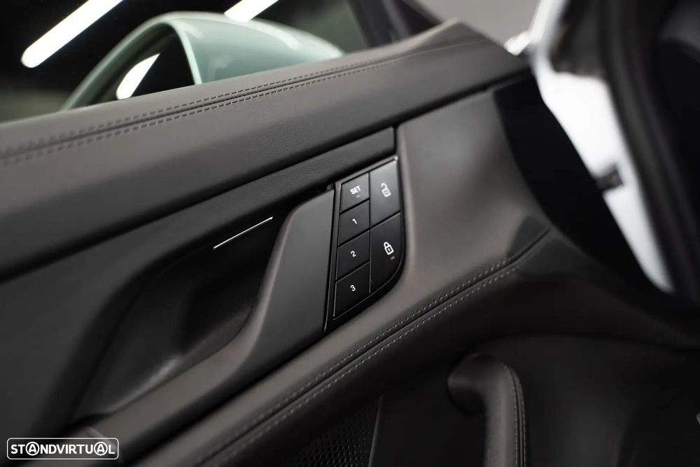 Porsche Taycan Sport Turismo 4S - 15
