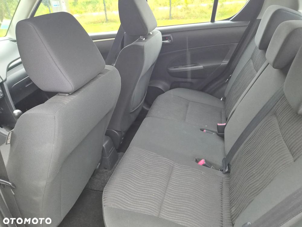 Suzuki Swift - 10
