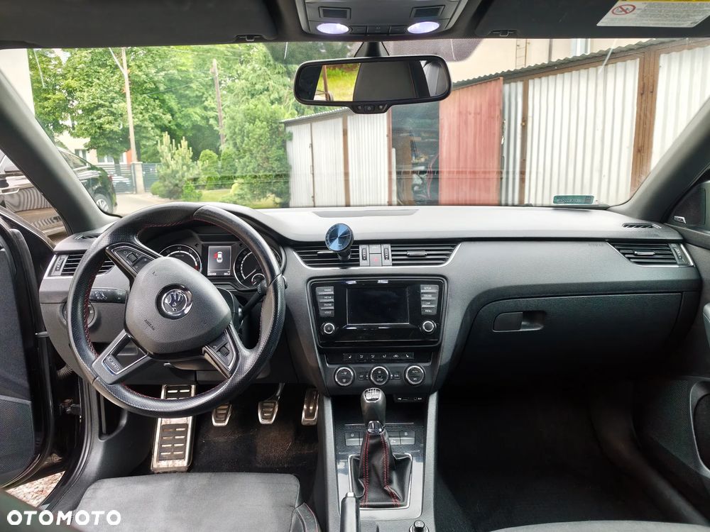 Skoda Octavia 2.0 TSI RS - 12