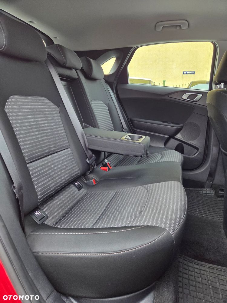 Kia Ceed 1.5 T-GDI M - 17