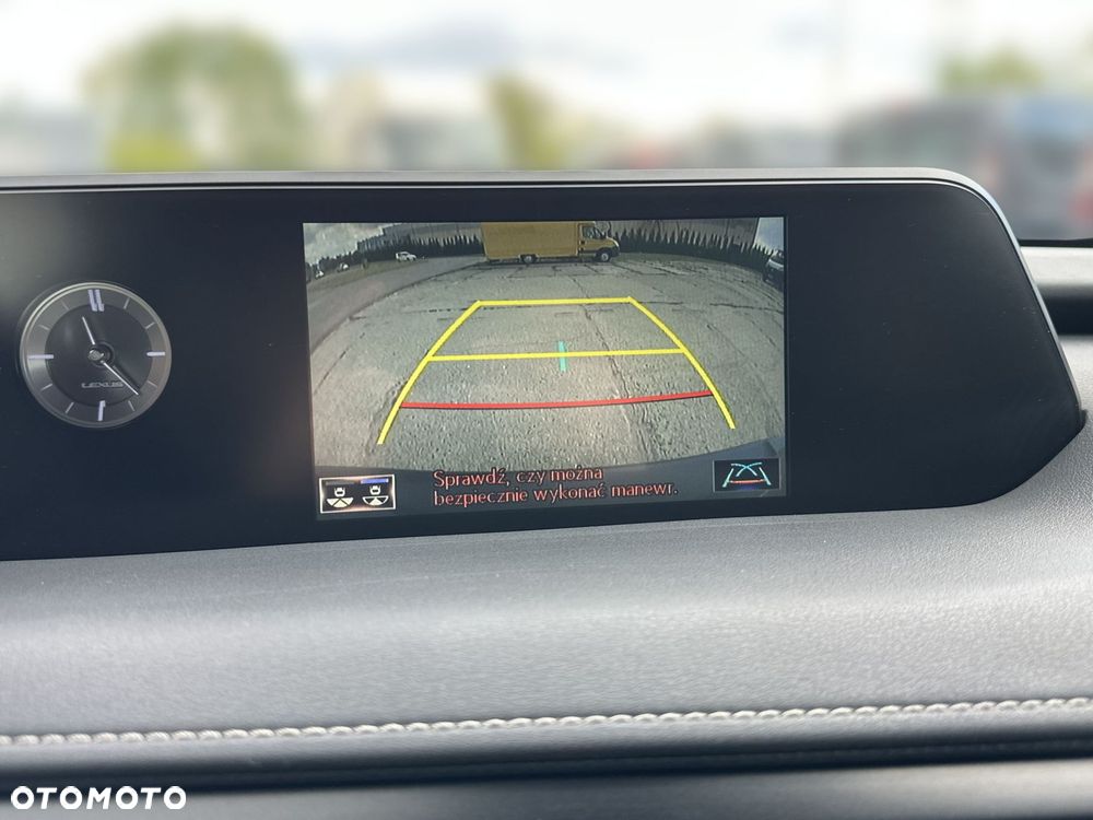 Lexus UX 250h GPF F Impression 2WD - 20