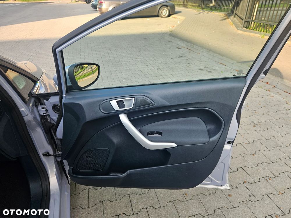 Ford Fiesta 1.4 Ghia EU5 - 18